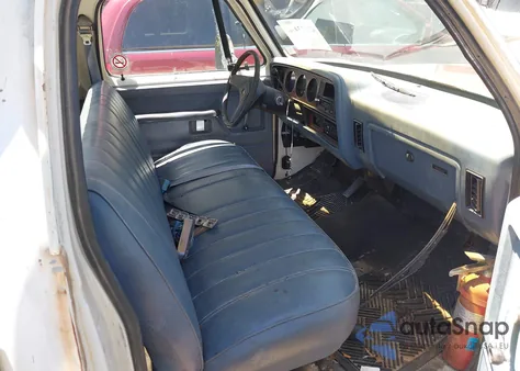 1987 Dodge D-Series D150 from USA, damaged, VIN 1B7HD14TXHS389456